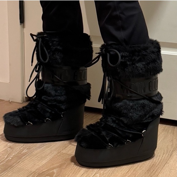 Icon Water Resistant Faux Fur Moon Boot - Picture 12 of 12